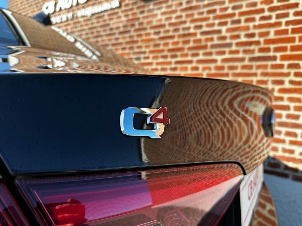 Alfa Romeo Giulia 2,0 T 280 Veloce aut. Q4 4d