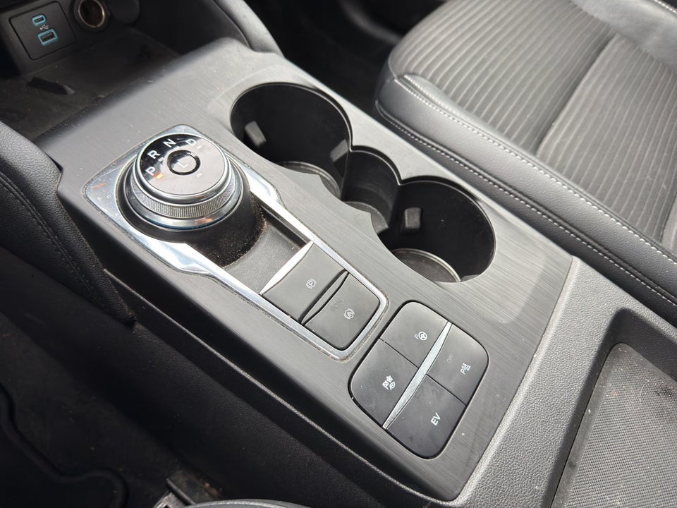 Ford Kuga 2,5 PHEV Titanium X CVT 5d