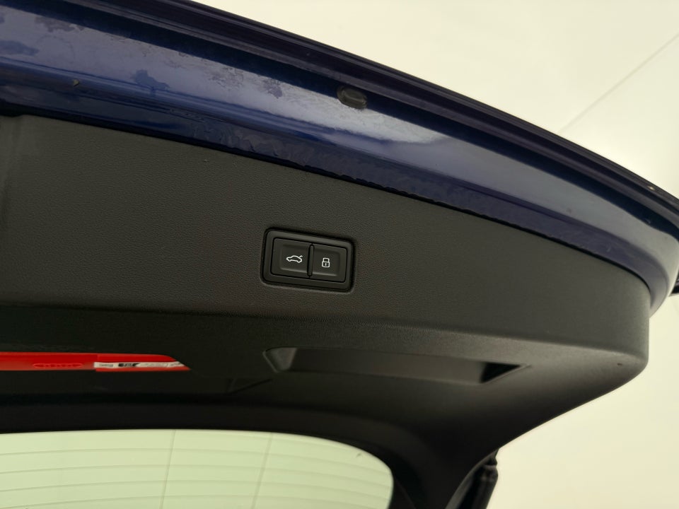 Audi Q4 e-tron 45 Advance quattro 5d