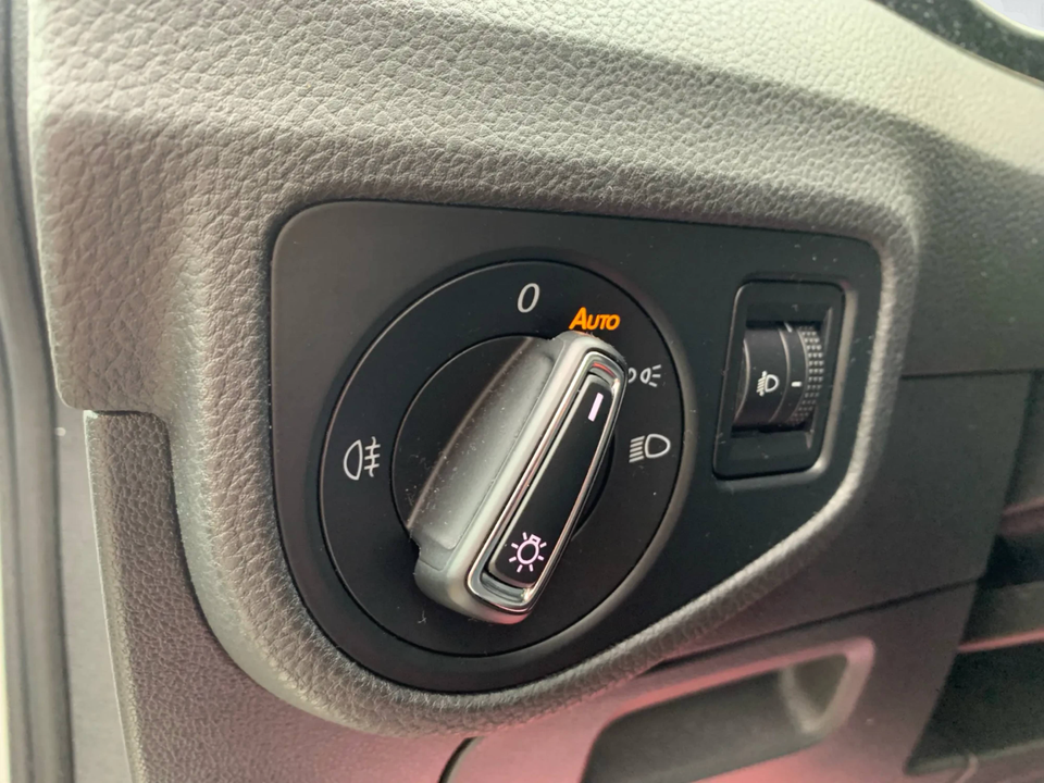 VW Golf Sportsvan 1,4 TSi 150 R-line DSG BMT 5d