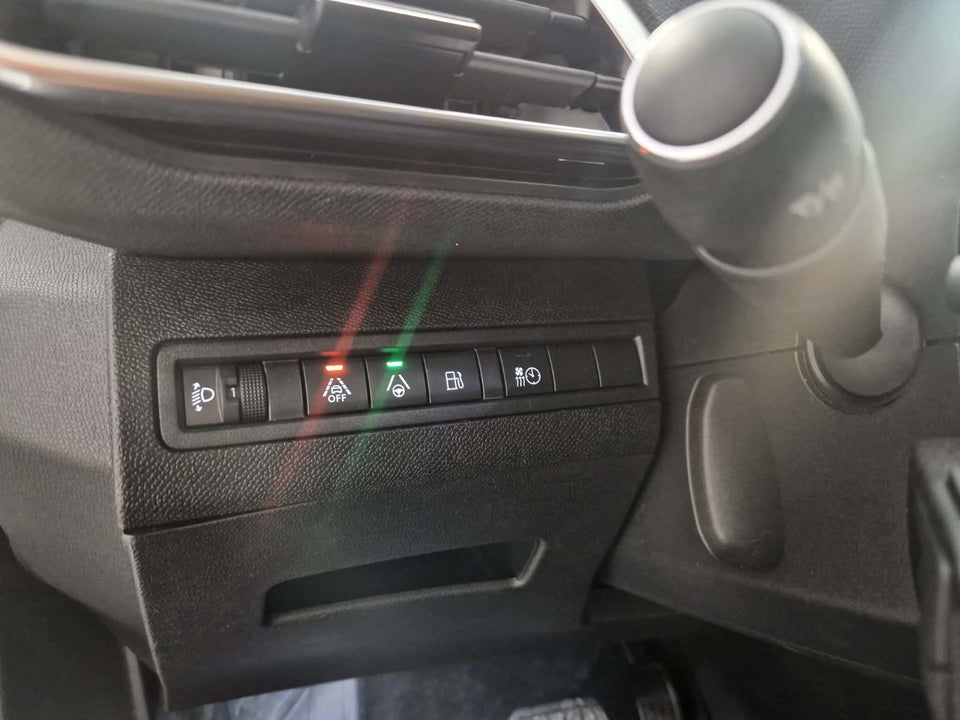Peugeot 3008 1,6 Hybrid First Selection EAT8 5d
