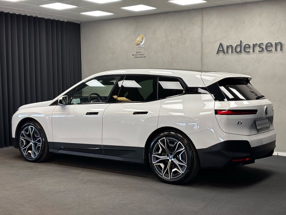 BMW iX xDrive40 5d