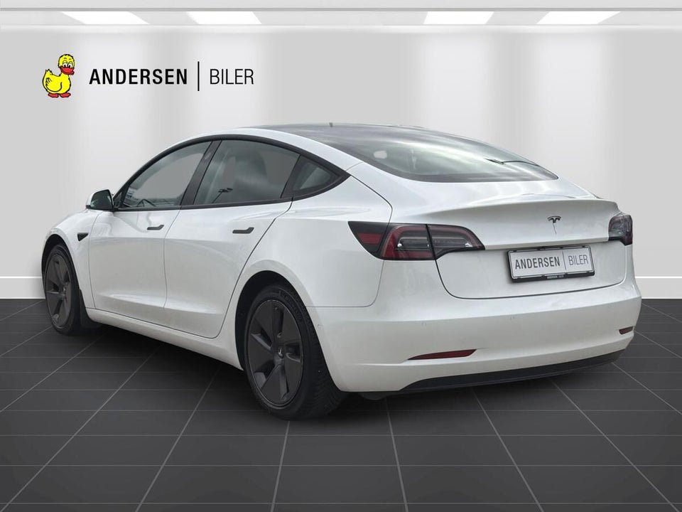 Tesla Model 3 Standard Range+ RWD 4d