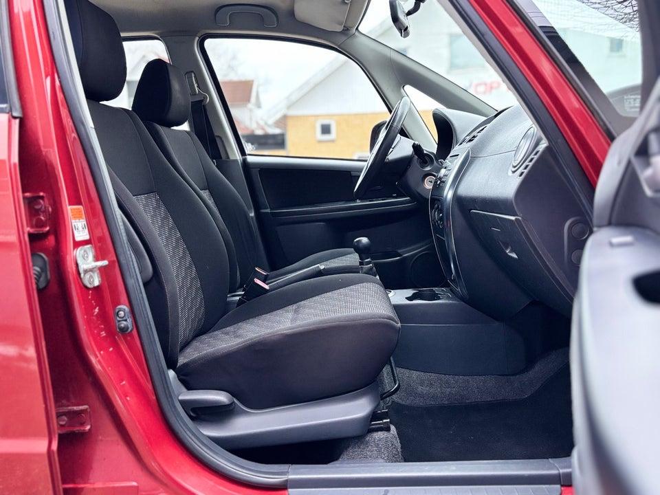 Suzuki SX4 1,6 GL-A 5d