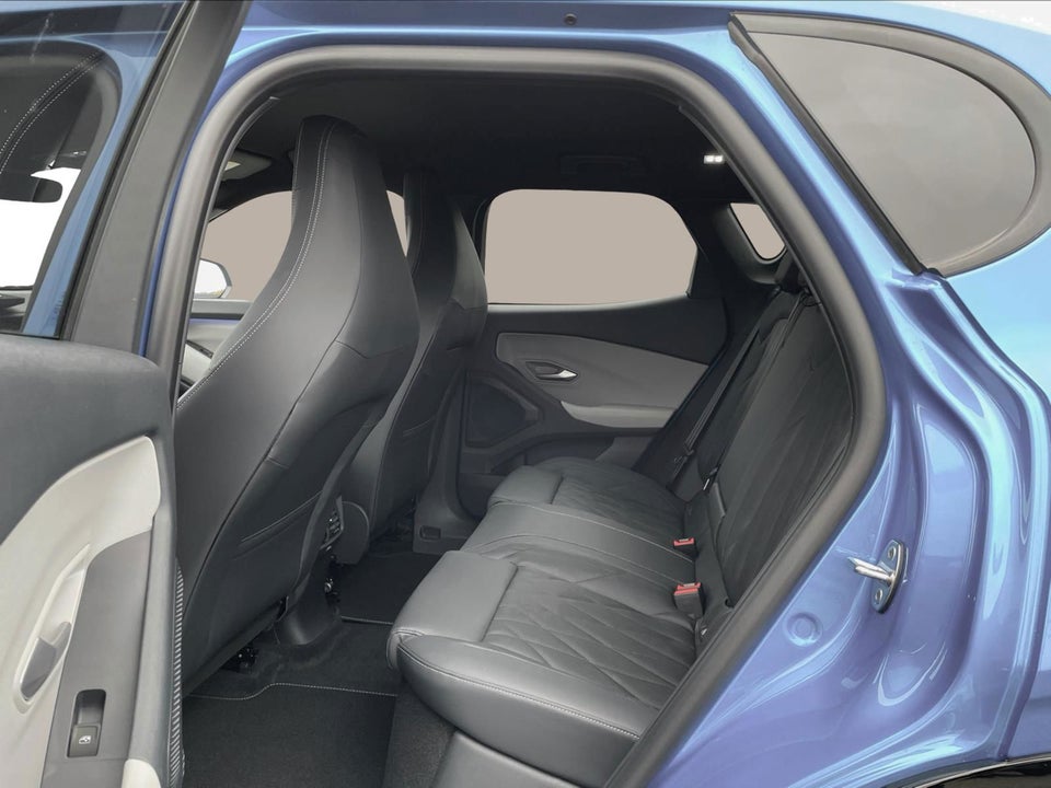 Ford Capri 82 Premium Extended Range 5d