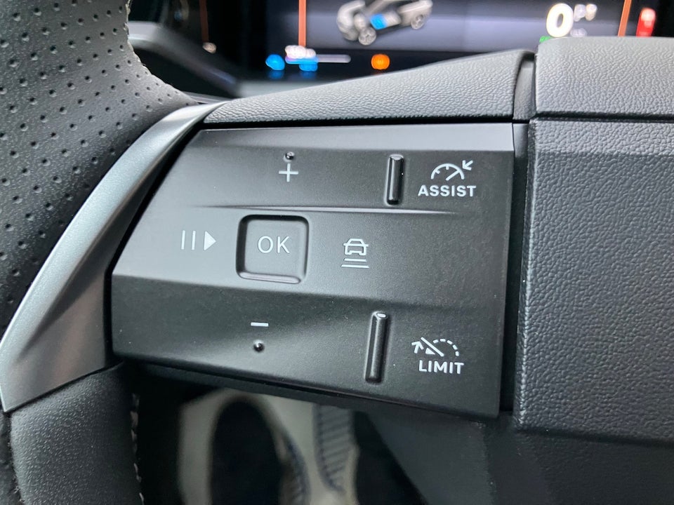 Opel Grandland-e 73 GS Sky 5d