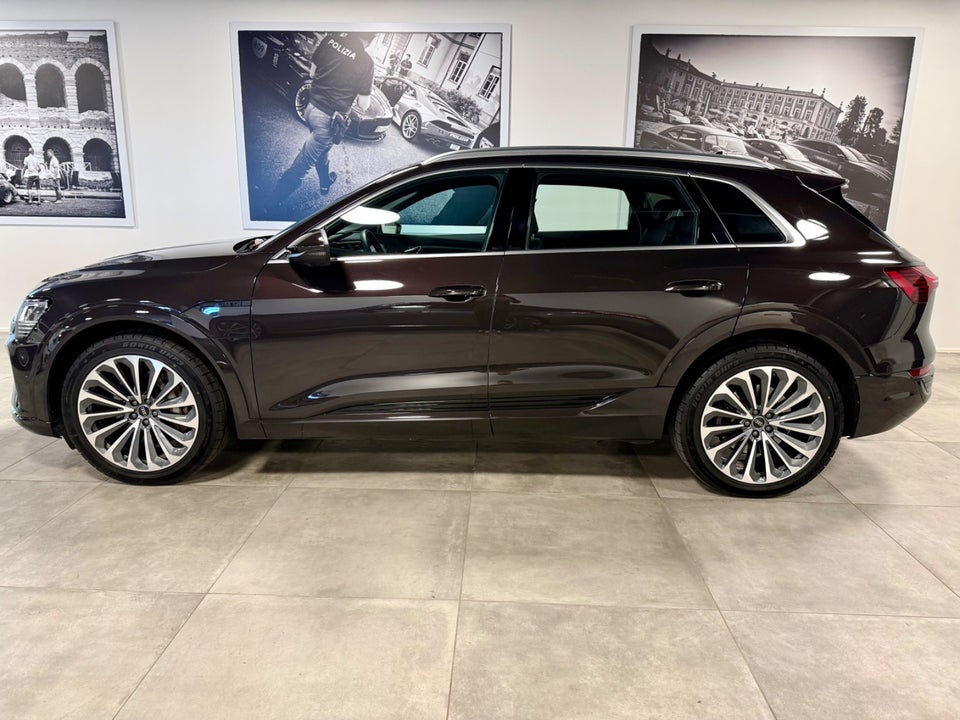 Audi Q8 e-tron 50 S-line quattro 5d
