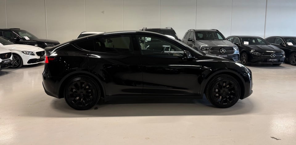 Tesla Model Y Long Range AWD 5d