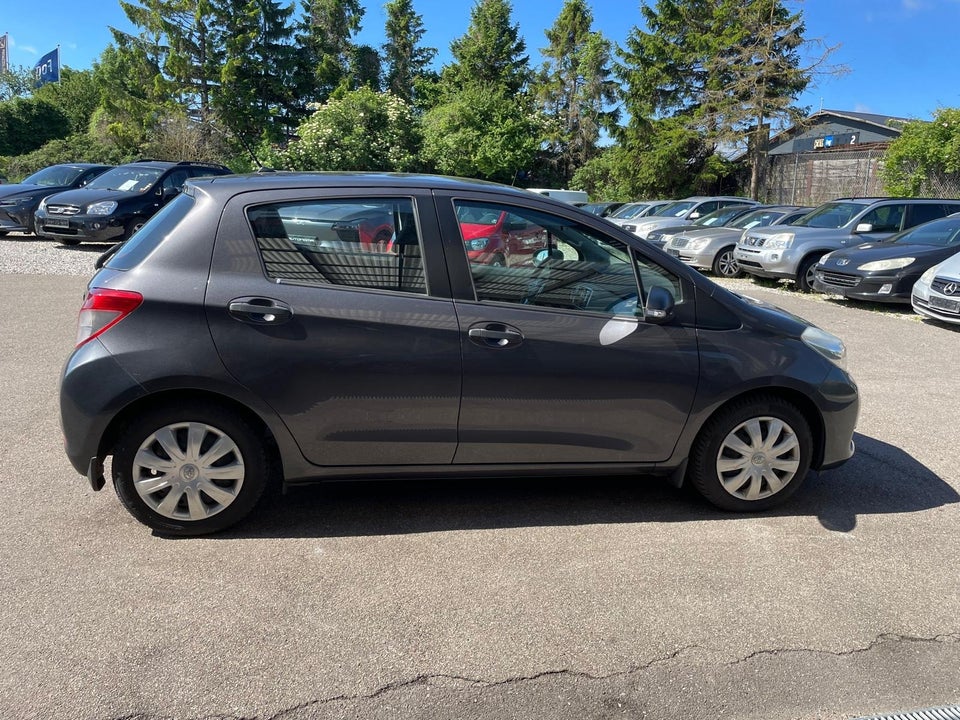 Toyota Yaris 1,0 VVT-i T1 5d