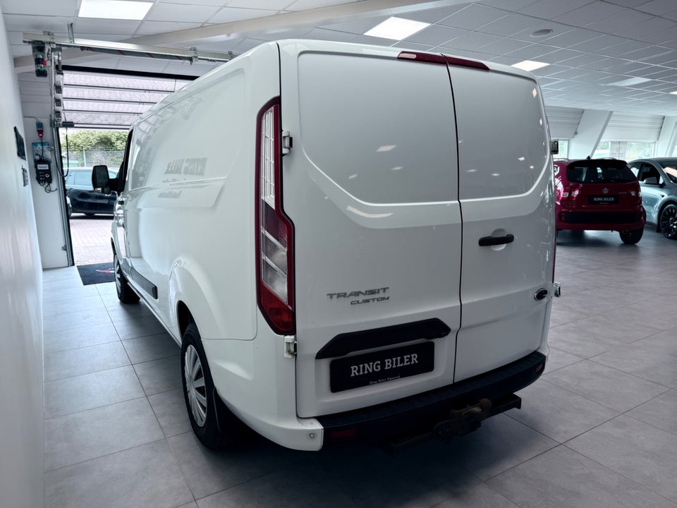 Ford Transit Custom 300 L1 2,0 TDCi 130 Active aut.