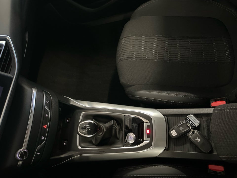 Peugeot 308 1,5 BlueHDi 130 Allure Grand SW 5d