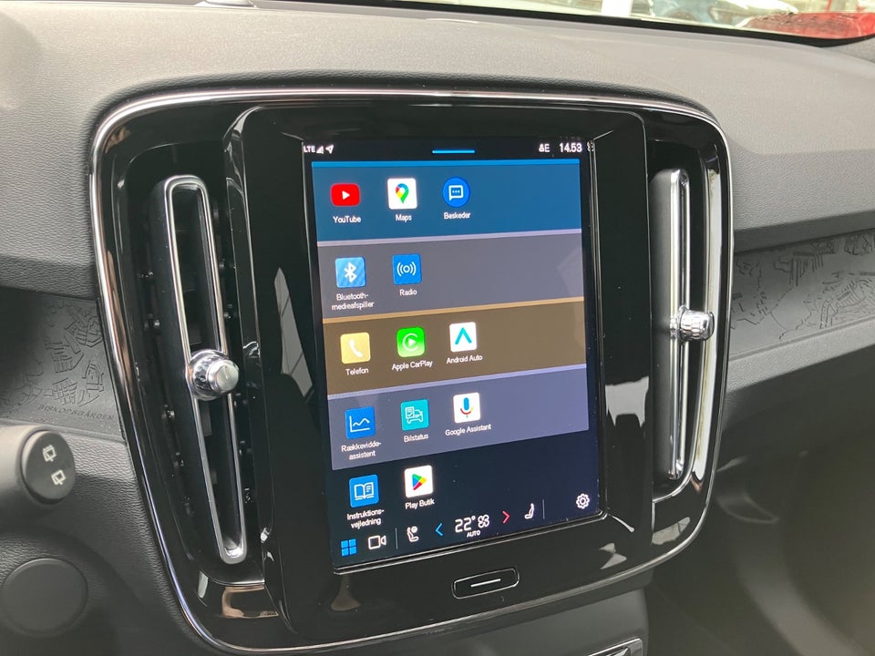 Volvo EX40 Extended Range Plus 5d