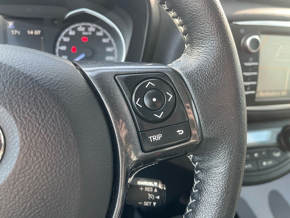 Toyota Yaris 1,5 Hybrid H3 Y20 e-CVT 5d