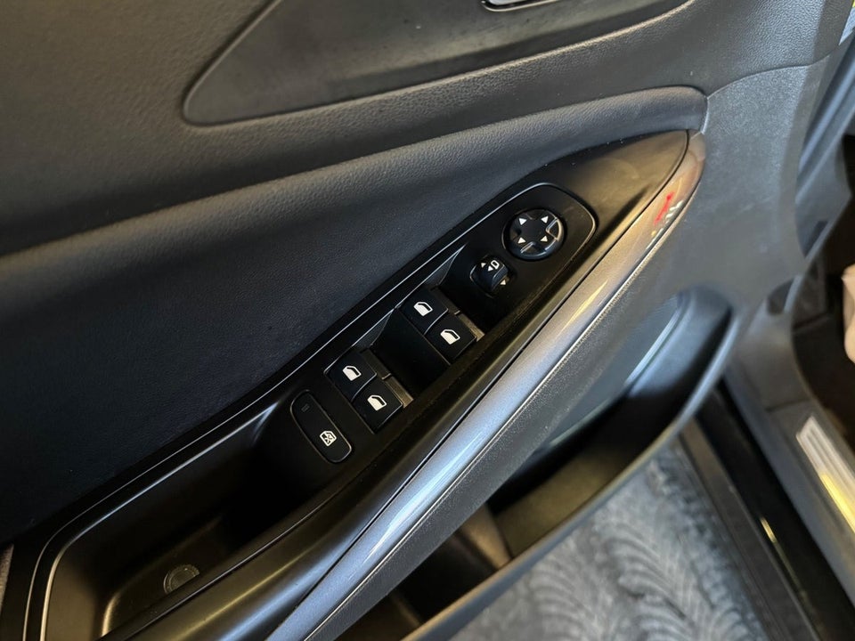 Opel Grandland X 1,6 Hybrid4 Ultimate aut. 5d