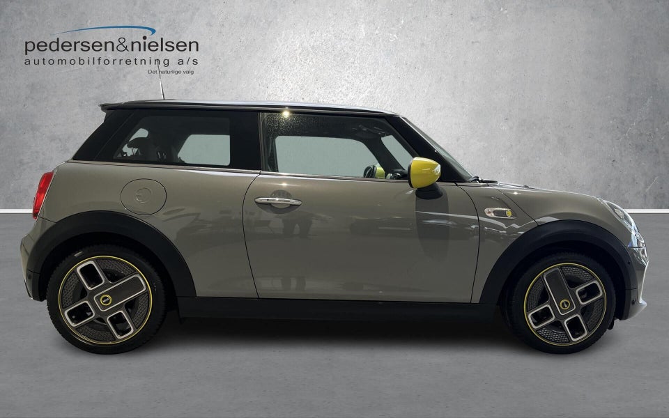 MINI Cooper SE Trim L 3d