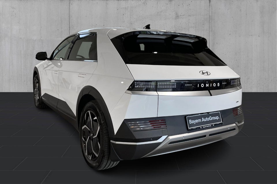 Hyundai Ioniq 5 77 Essential AWD 5d