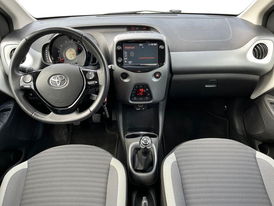 Toyota Aygo 1,0 VVT-i x-pression 5d