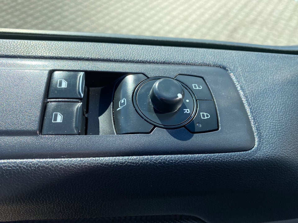 Ford Transit Custom 300 L2 2,0 EcoBlue Trend aut.