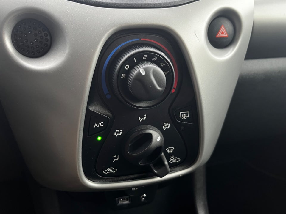 Citroën C1 1,0 e-VTi 68 Feel Airscape 5d