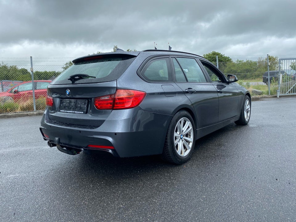 BMW 330d 3,0 Touring aut. 5d