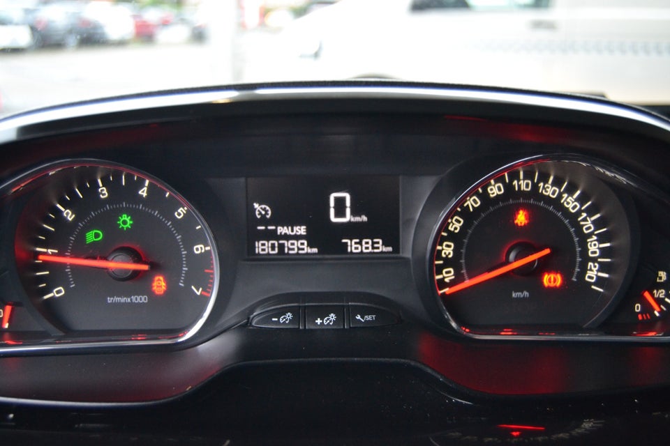 Peugeot 208 1,2 VTi 82 Active 5d