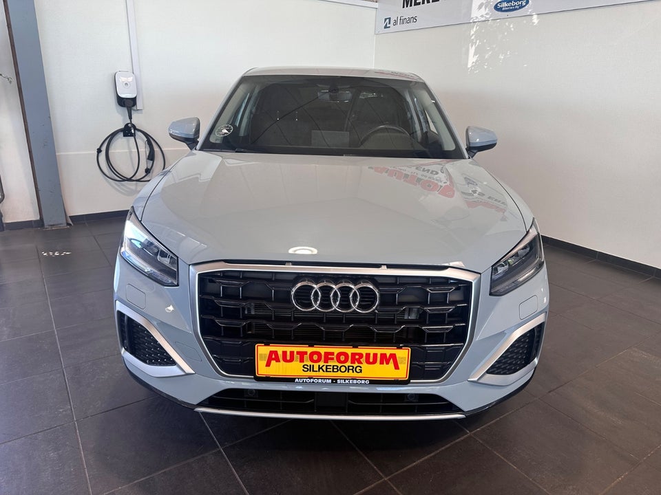 Audi Q2 35 TFSi Prestige S-tr. Van 5d