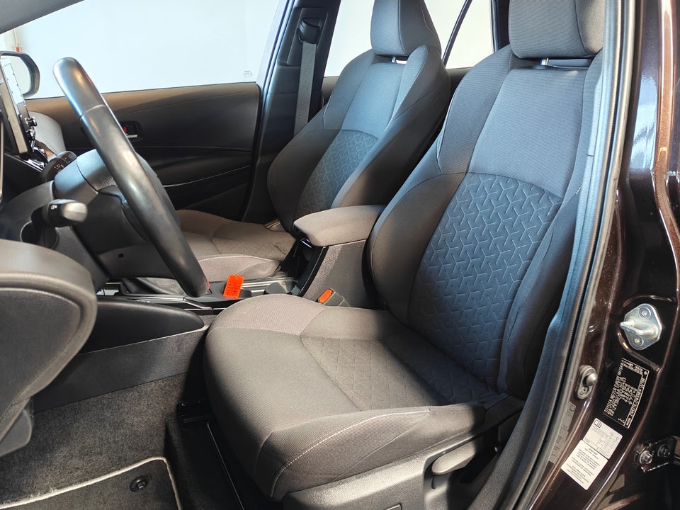 Toyota Corolla 1,8 Hybrid H3 Premium Touring Sports MDS 5d