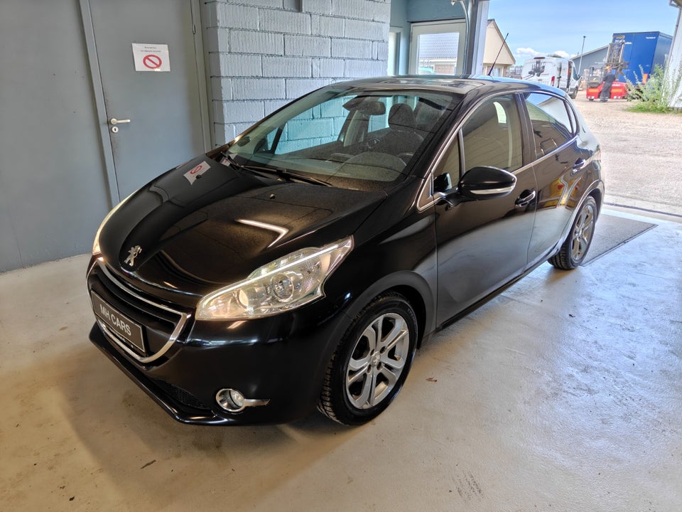 Peugeot 208 1,2 VTi 82 Allure 5d