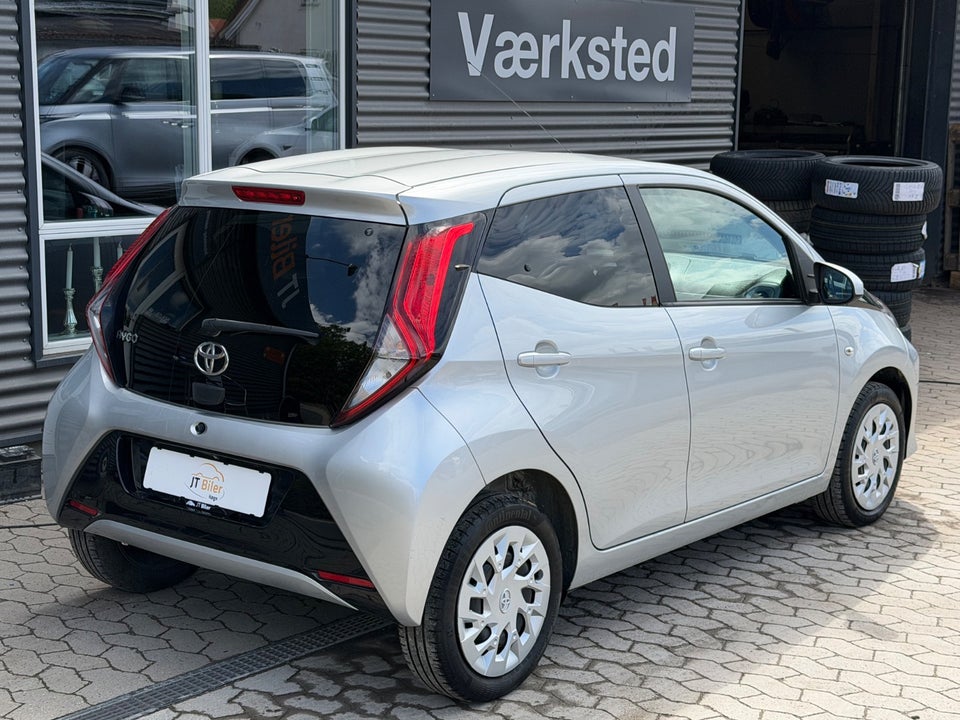 Toyota Aygo 1,0 VVT-i x-pression 5d