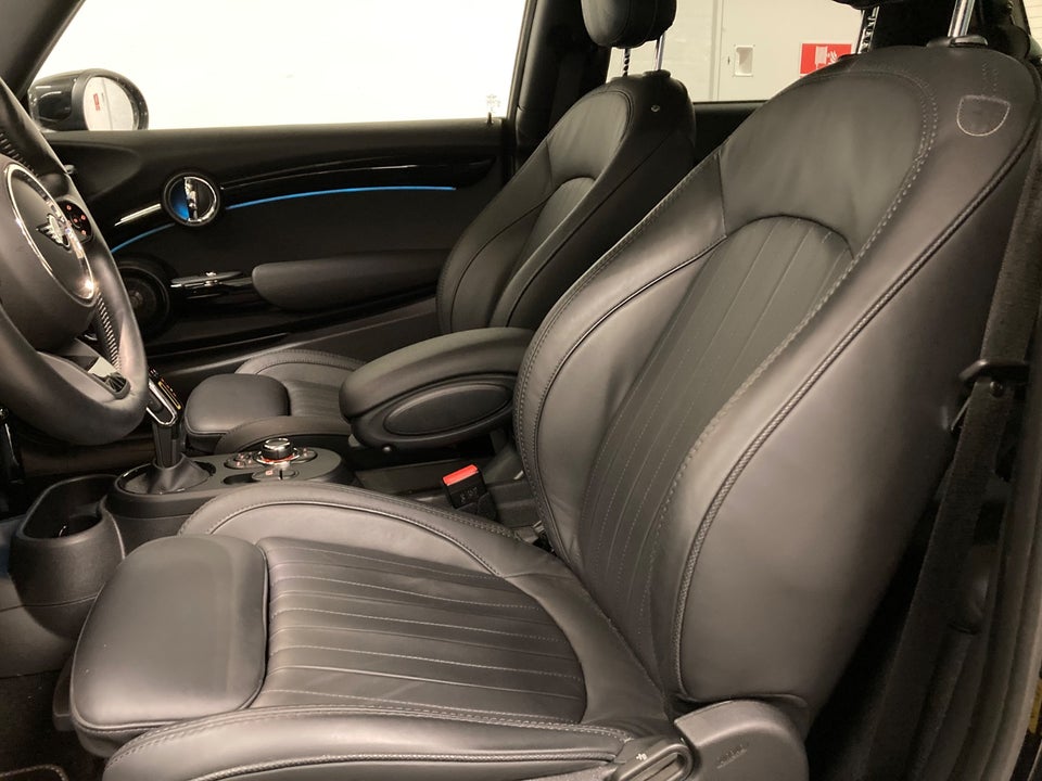 MINI Cooper SE Yours Trim 3d