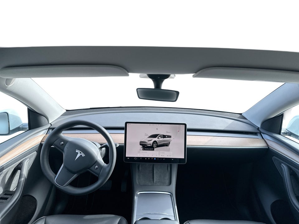 Tesla Model Y Long Range AWD 5d