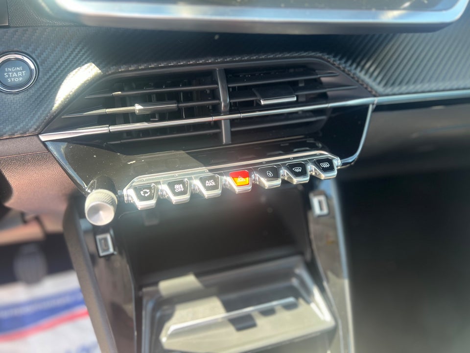 Peugeot 208 1,2 PureTech 100 Allure 5d