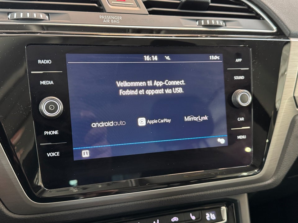 VW Touran 1,6 TDi 115 Comfortline DSG 7prs 5d