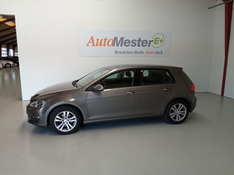 VW Golf VII 1,4 TSi 122 Comfortline BMT 5d