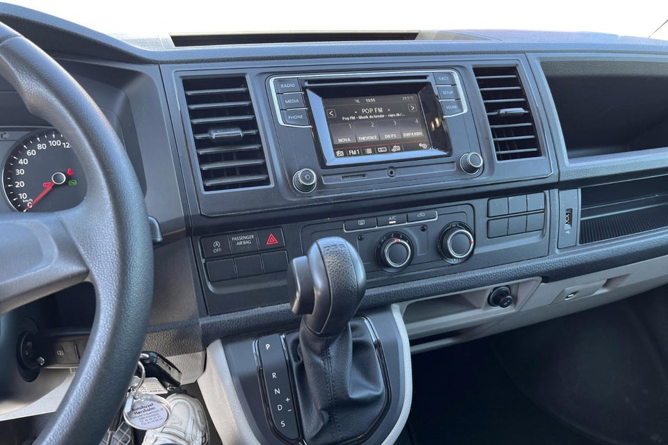 VW Transporter 2,0 TDi 150 Kassevogn DSG kort