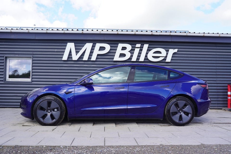 Tesla Model 3 Long Range AWD 4d