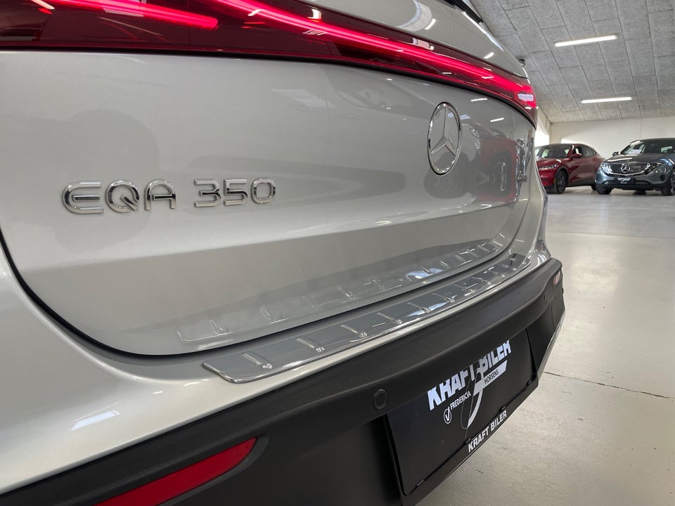 Mercedes EQA350 AMG Line 4Matic 5d
