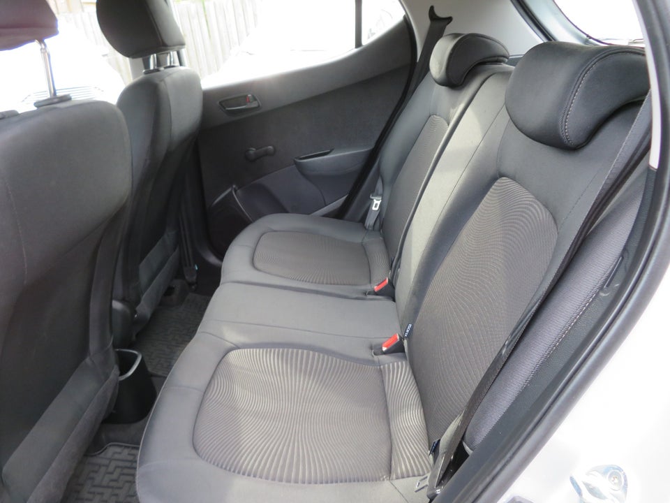 Hyundai i10 1,0 Touch 5d