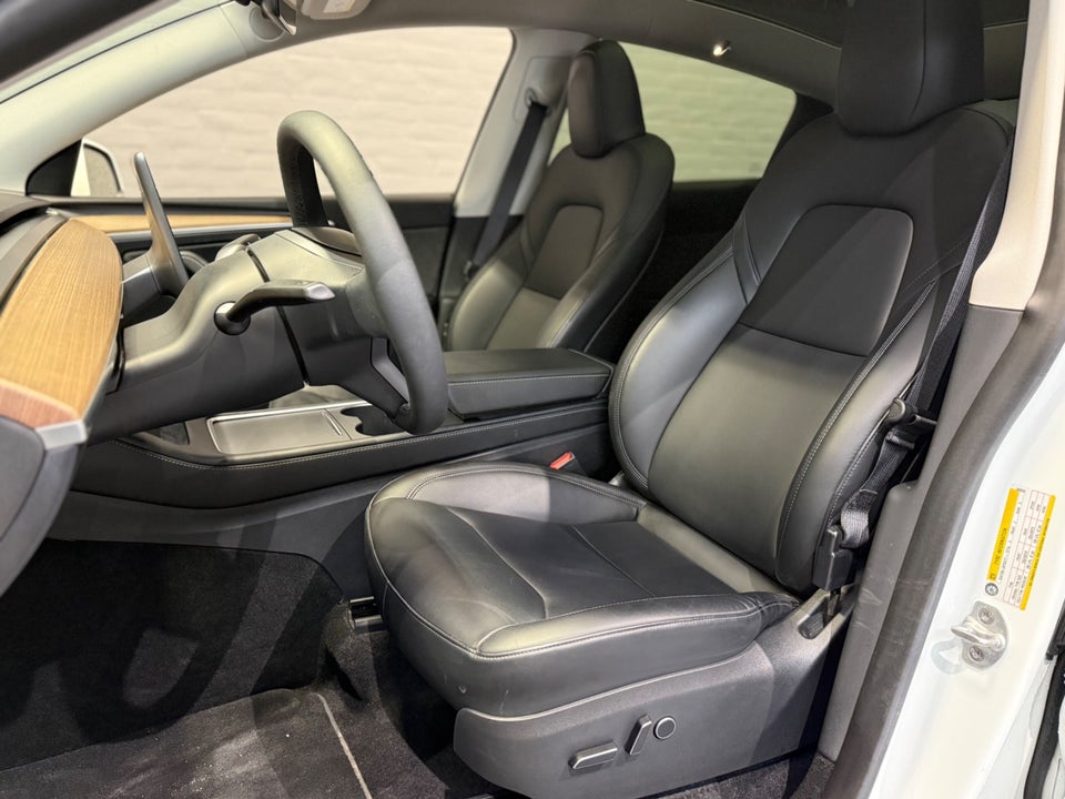 Tesla Model Y RWD 5d