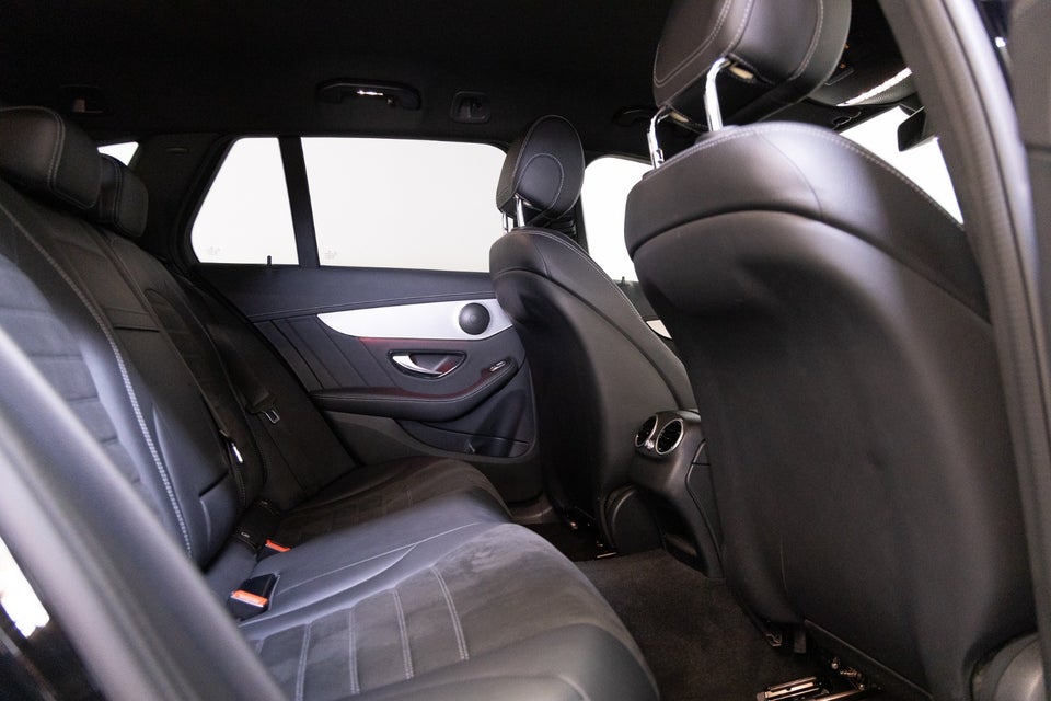 Mercedes C300 e 2,0 AMG Line stc. aut. 5d