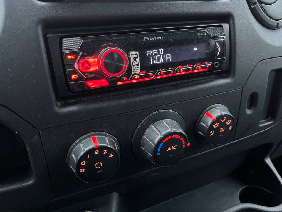 Nissan NV400 2,3 dCi 110 L1H1 Comfort Van 5d