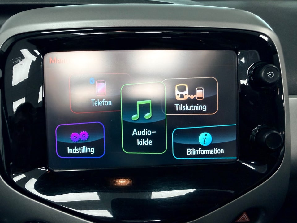 Toyota Aygo 1,0 VVT-i x-wave Sky 5d