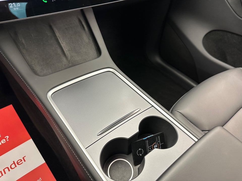 Tesla Model Y Long Range AWD 5d