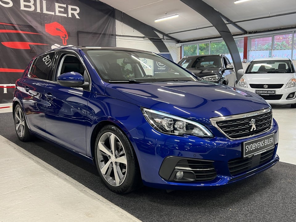 Peugeot 308 1,5 BlueHDi 130 Selection Sky EAT8 5d