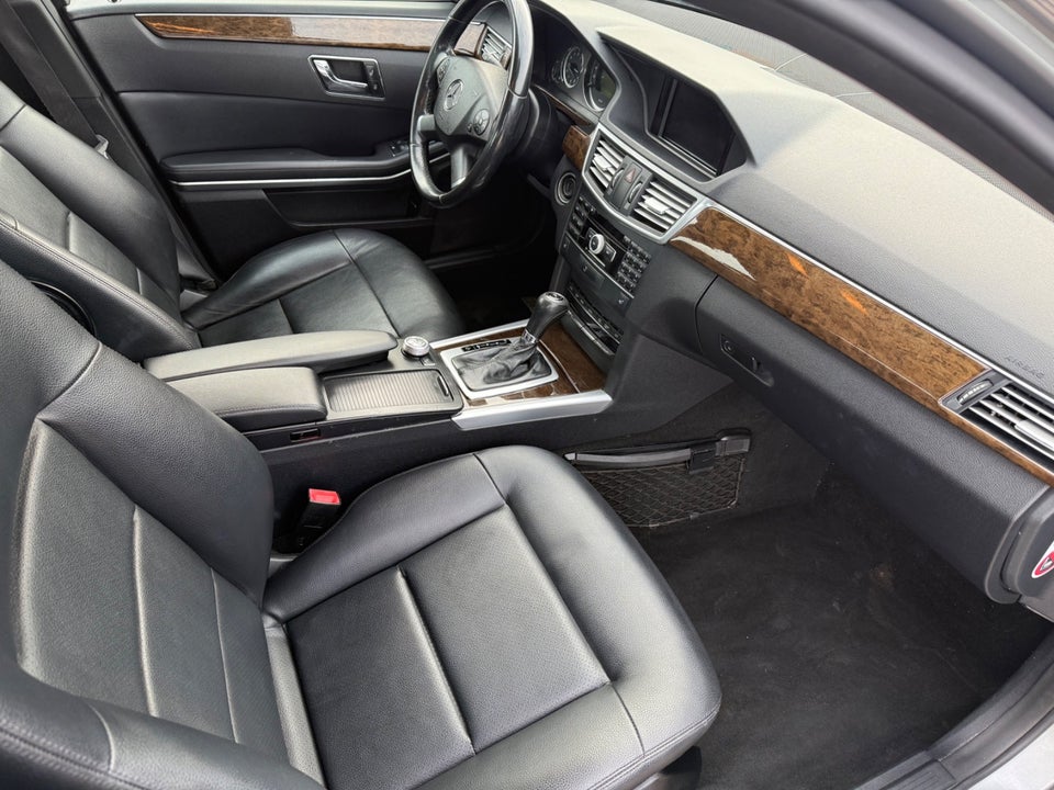 Mercedes E200 2,2 CDi aut. BE 4d