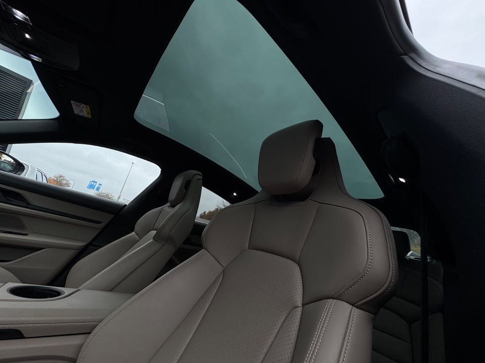 Porsche Taycan Performance+ 4d