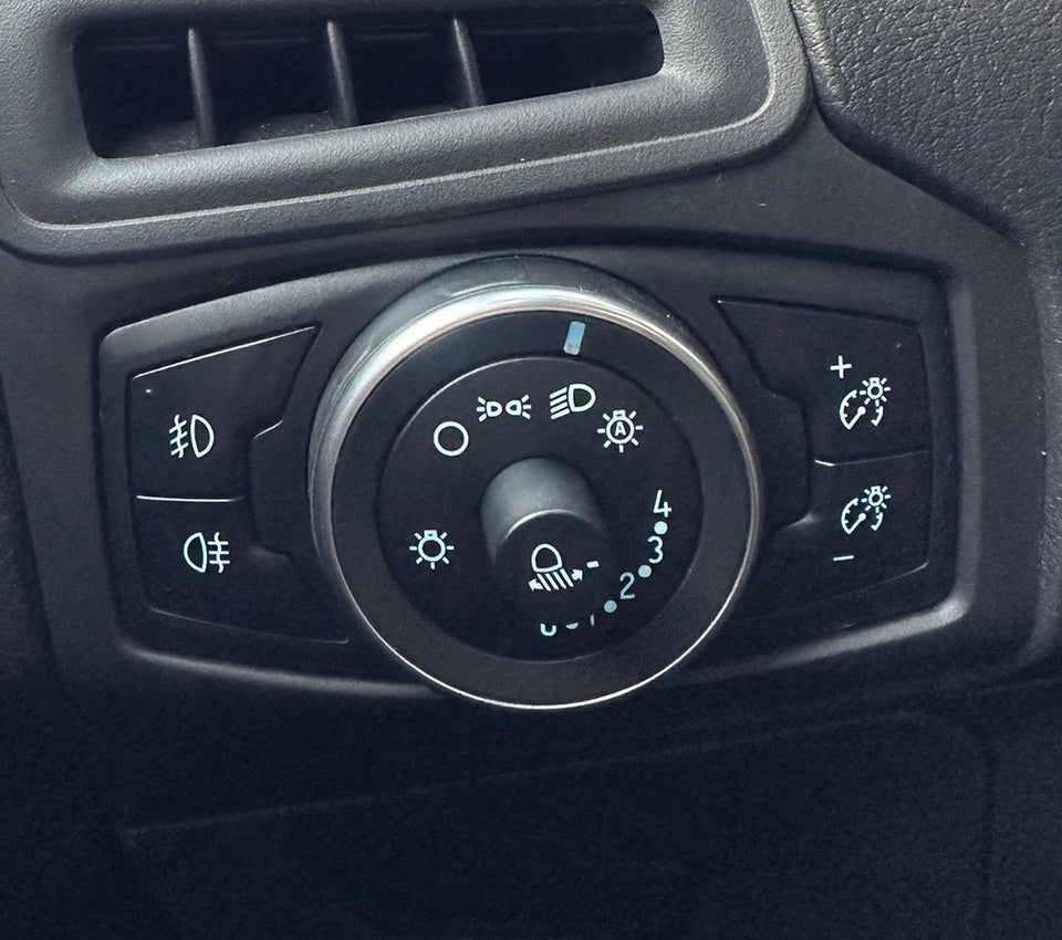 Ford Focus 1,5 EcoBlue ST-Line stc. 5d