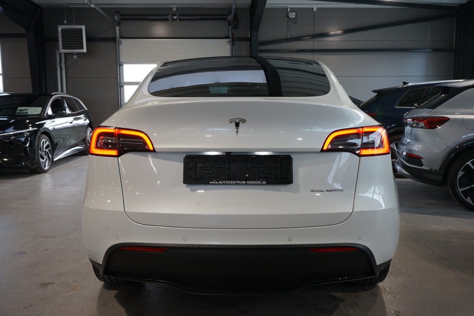 Tesla Model Y Long Range AWD 5d