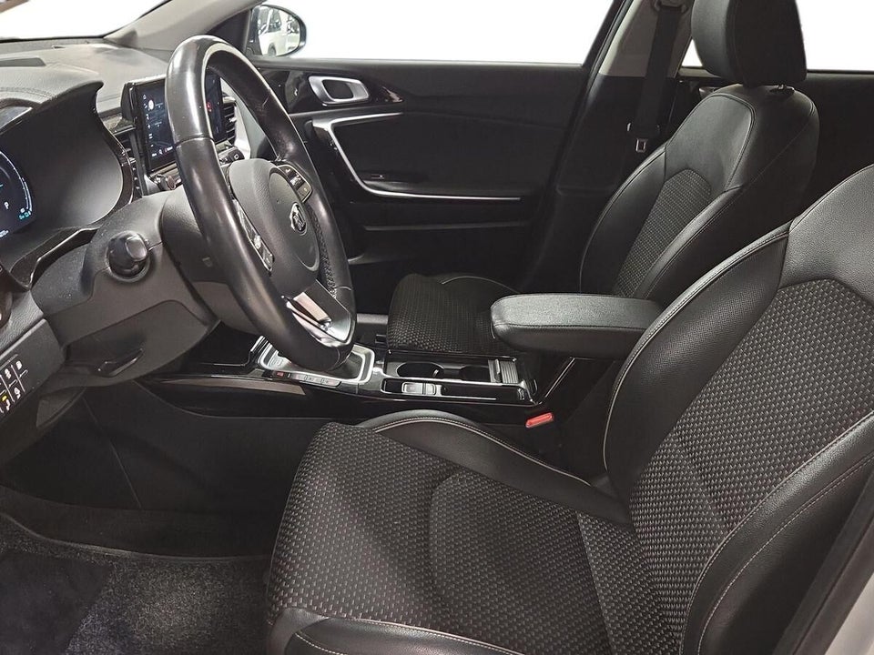 Kia XCeed 1,6 PHEV Upgrade Intro DCT 5d