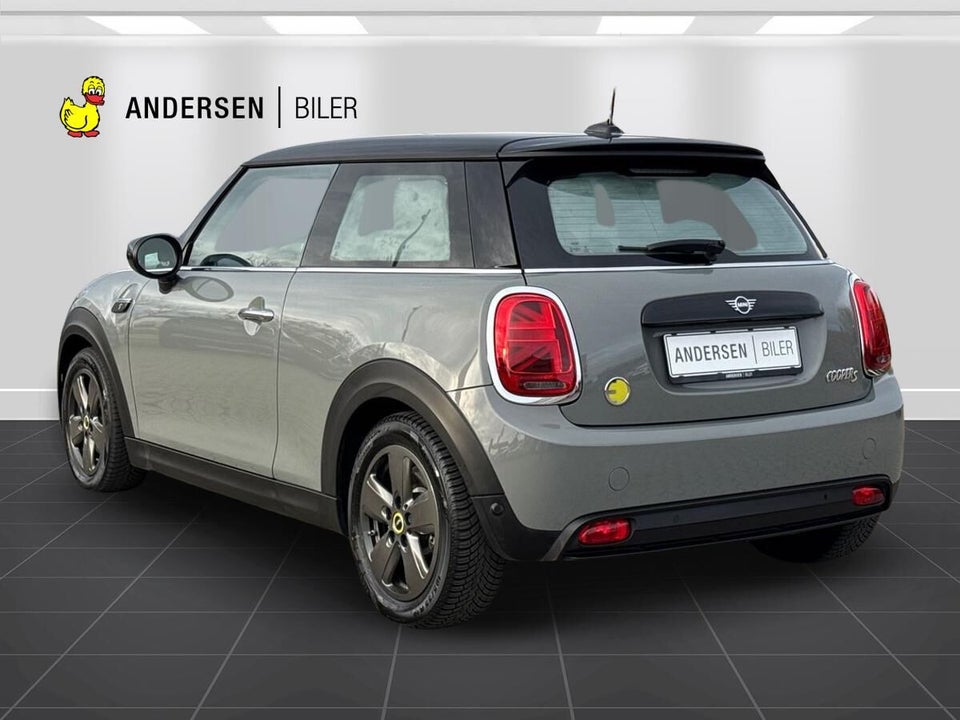 MINI Cooper SE Essential 3d